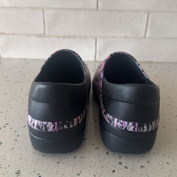 CROCS Dual Comfort NERIA PRO ll Black Paisley Floral Clogs Slip On Shoes Size 11 - Picture 3 of 12